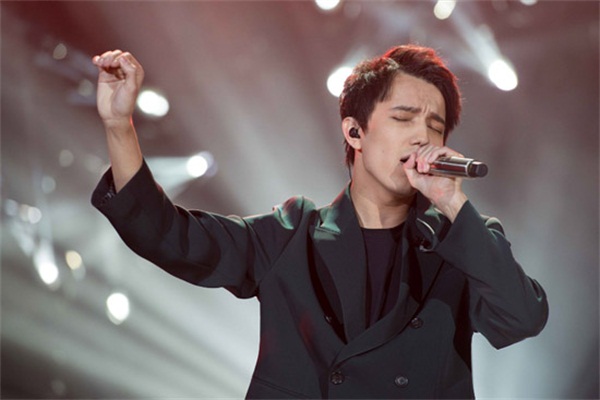 还能更高吗?与迪玛希共鸣的,是我们追随企业宣传片的信仰 还能更高吗?与迪玛希共鸣的,是我们追随企业宣传片的信仰