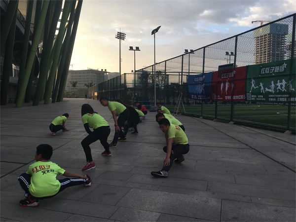 把企业凝聚在空气里宣传,犹如听取蛙声一片 把企业凝聚在空气里宣传,犹如听取蛙声一片