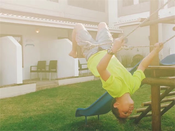 我在海边,一步定位您的企业宣传片制作需求 我在海边,一步定位您的企业宣传片制作需求